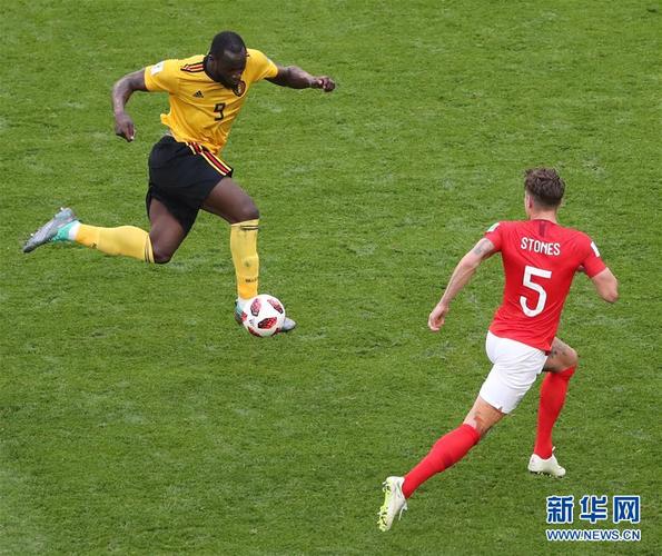 Mắt Nổi Gân đỏ